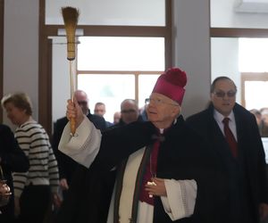 Abp Marek Jędraszewski poświęcił Dom pod Tęczą w Ludźmierzu 