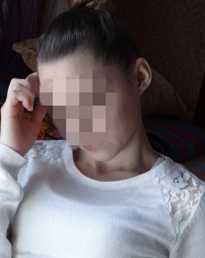 Obudziła się przy martwej mamusi