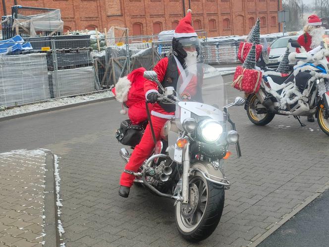 Mikołaje na motocyklach w Manufakturze. Finał corocznej akcji charytatywnej [ZDJĘCIA]