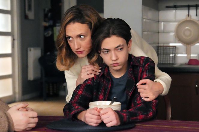 Barwy szczęścia, odcinek 3188: Asia (Anna Gzyra-Augustynowicz), Hubert (Marek Molak), Emil (Artem Malashchuk)