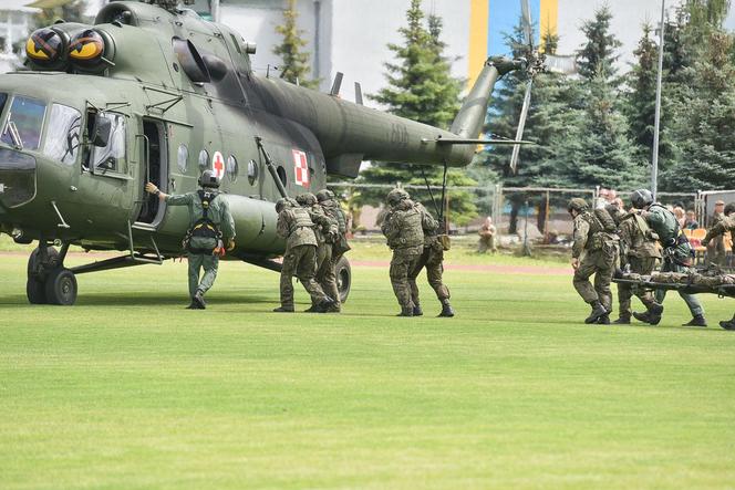 Efektowne ćwiczenia WOT w Czernikowie pod Toruniem. "Scenariusz zakładał atak przeciwnika na szkołę z kilkudziesięcioma uczniami"