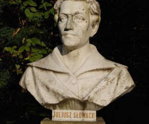 Popiersie Juliusza Słowackiego w parku im. Henryka Jordana w Krakowie