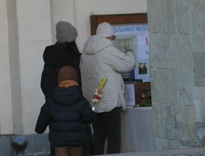 Marta Kaczyńska z synkiem Stanisławem wybrała się w niedzielę palmową do kościoła
