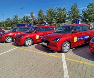 Siedlecki WORD wymienił starą flotę pojazdów egzaminacyjnych na nowe samochody marki Suzuki Swift