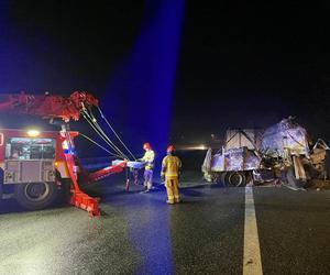 Wypadek na autostradzie A4 w Zabrzu. Na drodze leżały spalone zwłoki