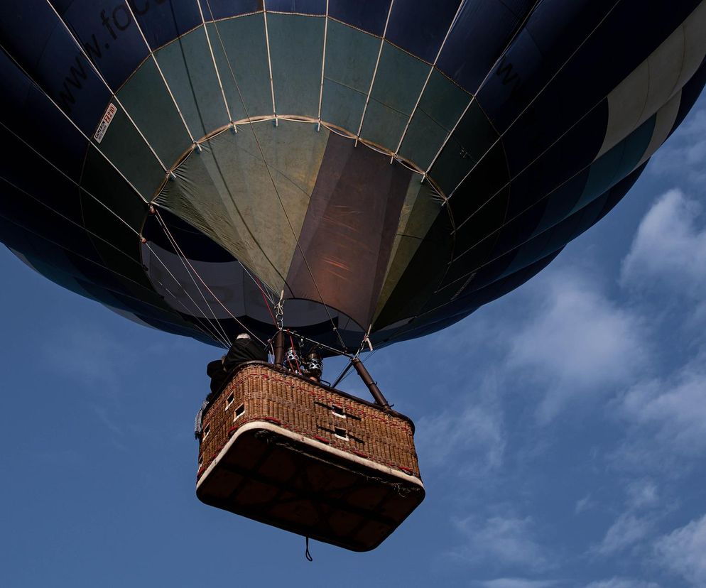 Wypadek balonuw Rogówku pod Białymstokiem. Pilot awaryjnie lądował