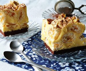 Kostka alpejska to najlepsze ciasto na każdą okazję. Sekretem smaku jest pyszny krem z chrupiącym dodatkiem 