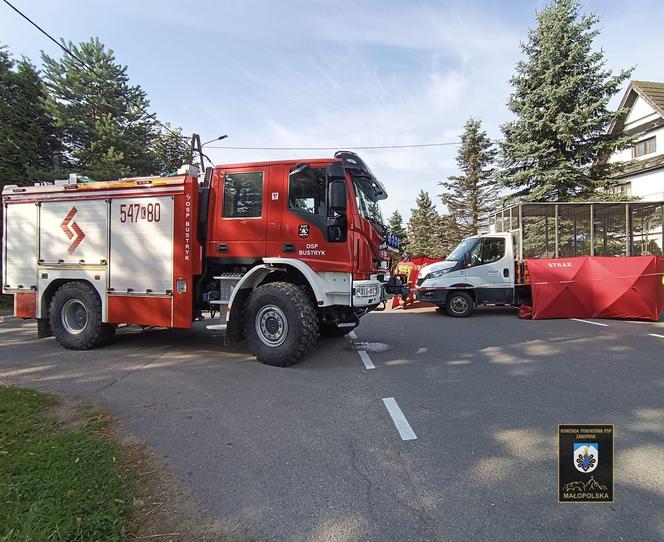 16-latek ofiarą śmiertelną wypadku w Bustryku. Potrącił go kierujący ciężarówką [ZDJĘCIA].