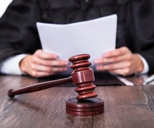 Kolejni lekarze z zarzutami w Poznaniu. Kara za szerzenie antyzdrowotnych treści