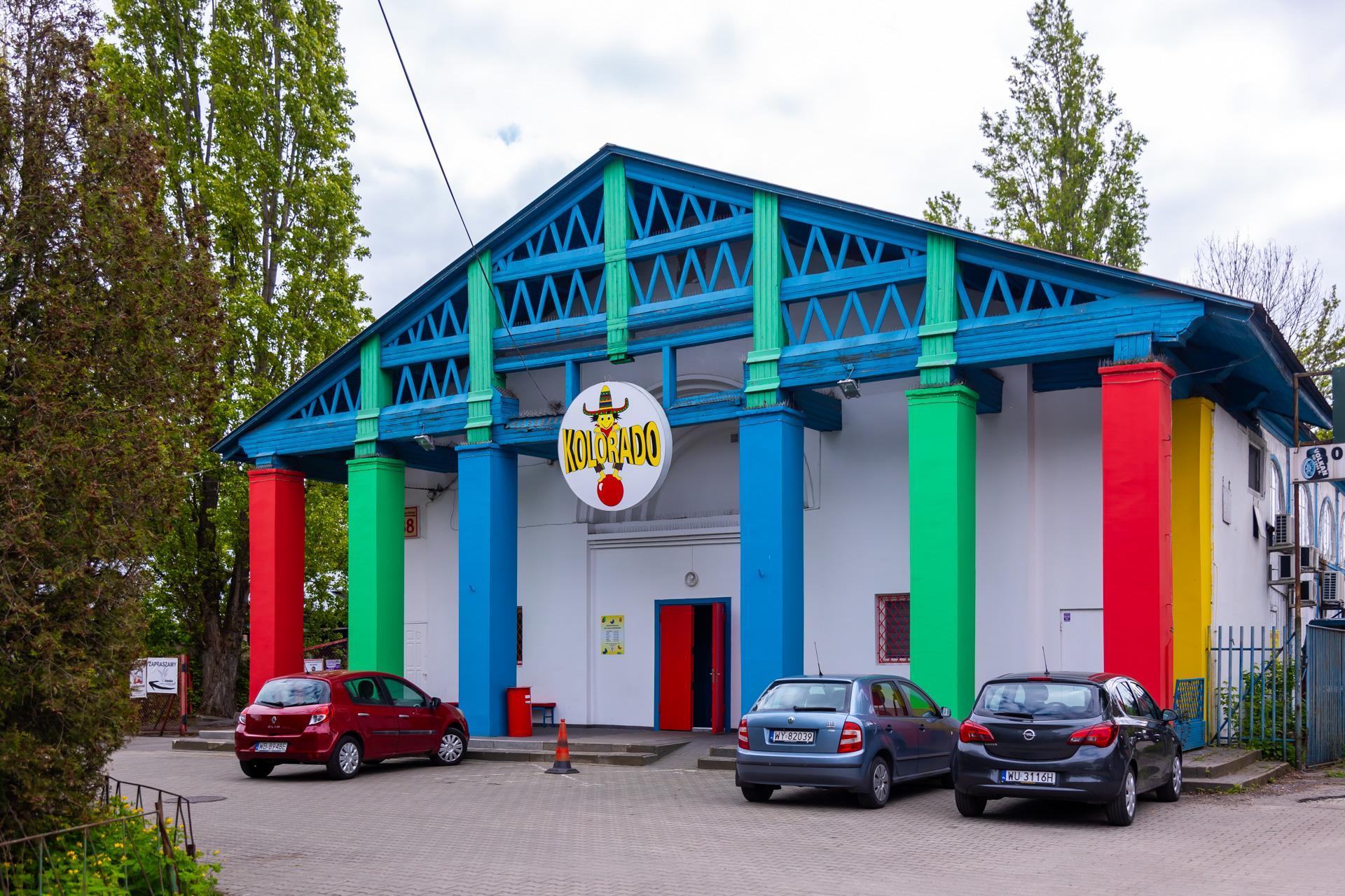 Osiedle "Przyjaźń" w Warszawie - zobacz zdjęcia drewnianej enklawy wśród zieleni