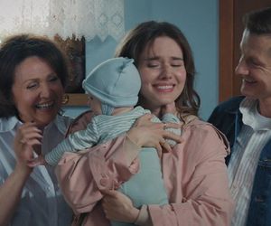 M jak miłość odc. 1881. Franka (Dominika Kachlik), Marysia (Małgorzata Pieńkowska), Antoś (Mark Myronenko),Paweł (Rafał Mroczek)