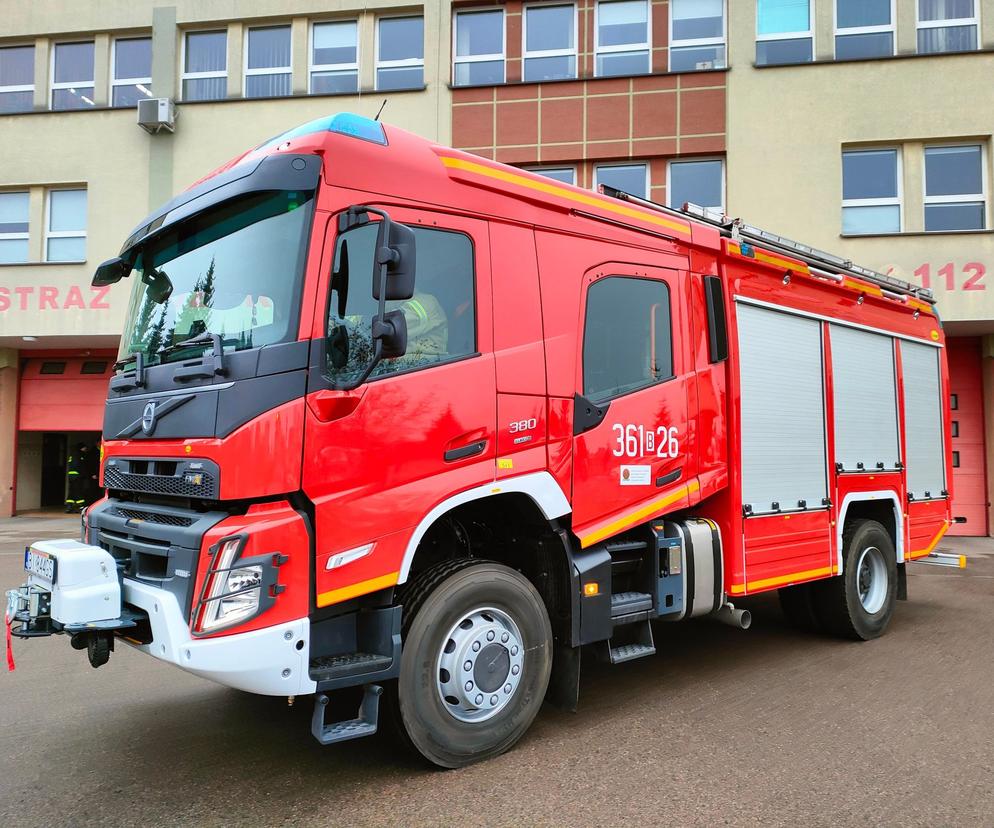 Łomżyńscy strażacy mają nowy wóz [ZDJĘCIA]