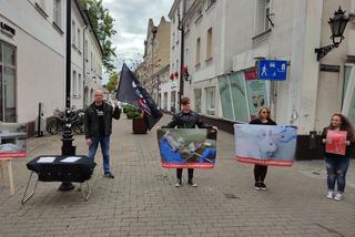Fundacja VIVA protestuje w Lesznie