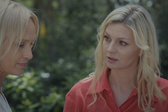 M jak miłość, odcinek 1883. Dorota (Iwona Rejzner), Jagoda (Katarzyna Kołeczek)