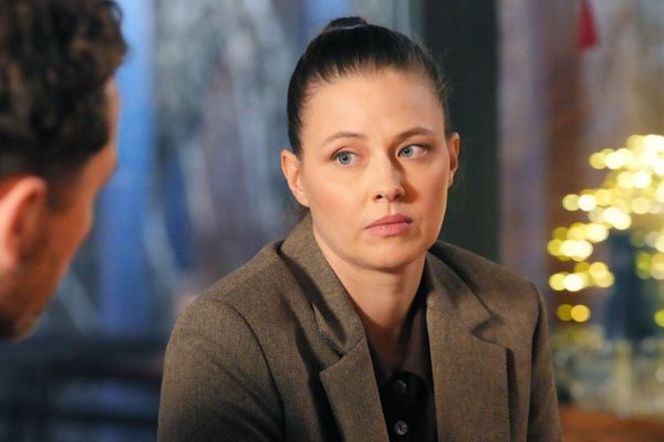 Barwy szczęścia odc. 3176. Szczepan Krajewski (Robert Gulaczyk), Gabrysia Niedzielska (Marta Juras)