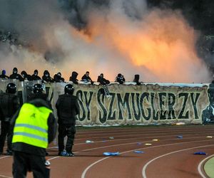 Elana Toruń - Zawisza Bydgoszcz 1:1, zdjęcia kibiców, opraw i piłkarzy ze Stadionu Miejskiego im. Grzegorza Duneckiego