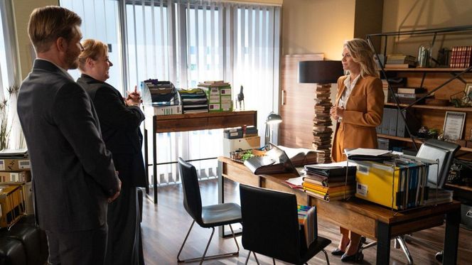 Na dobre i na złe odc. 965. Maks Beger (Tomasz Ciachorowski), Elżbieta Czajkowska (Katarzyna Cynke), Agata (Emilia Komarnicka)