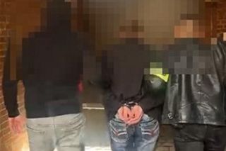 Wrocław. 39-latka i jej synek napadnięci na tle narodowościowym. Sprawca groził im bronią [ZDJĘCIA].