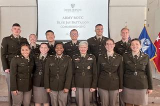 Tadeusz Sikorski, syn Radosława Sikorskiego (drugi od prawej, górny rząd)