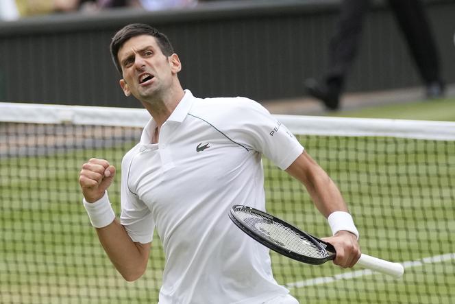 Novak Djoković znów mistrzem Wimbledonu! Ograł pogromcę Hurkacza, dopadł Federera i Nadala!