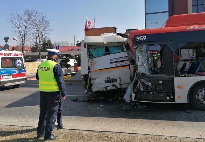 Rzeszów. Wypadek autobusów na Al. Rejtana [GALERIA]