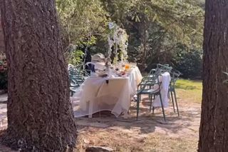 M jak miłość na planie. Łukasz (Jakub Józefowicz) na ślubie Marty i Jacka