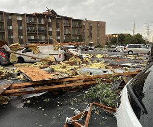 Wichura zerwała dach budynku pod Chicago