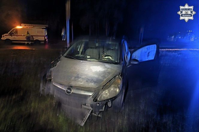  Wsiedli za kółko kompletnie pijani. Ucierpiała latarnia