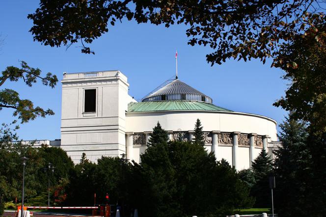 Oto najsłabiej zarabiający poseł w Polsce. Dostaje mniej niż kasjerki w hipermarkecie