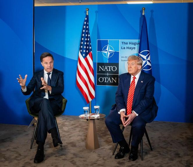 Donald Trump i Marka Rutte na szczycie NATO w Hadze