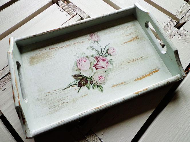 Taca decoupage w stylu vintage. Jak zrobić tacę decoupage z efektem postarzenia!