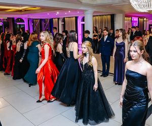 Elegancka studniówka maturzystów z I LO w Rybniku. Ten bal zapamiętają na długo