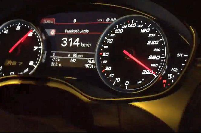 Audi RS7 pędzi z szybkością 314 km/h