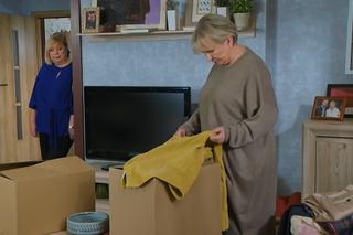 Barwy szczęścia, odc. 2677. Basia (Sławomira Łozińska), Róża (Anna Gornostaj)