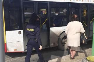 Straż miejska wkracza do autobusów. POLOWANIE na pasażerów bez masek czas zacząć!