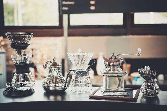 Akcesoria do kawy: co powinno się znaleźć w kuchni kawosza?