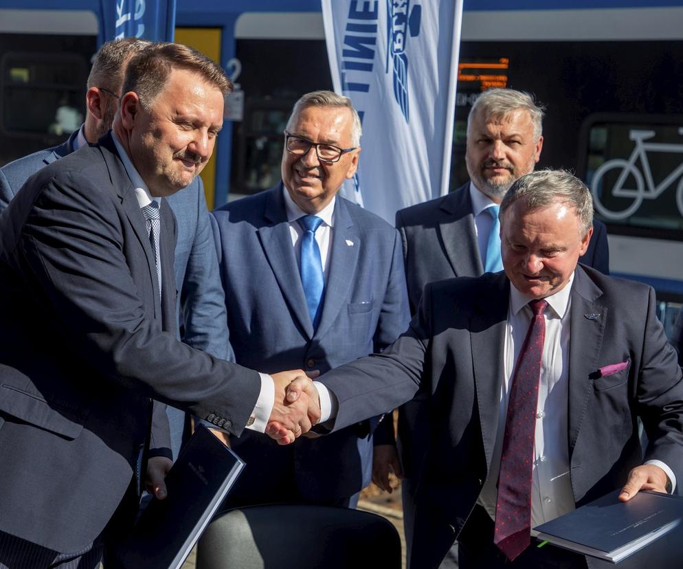 Podpisanie umowy ws. rewitalizacji linii nr 190 na odcinku Skoczów - Bielsko-Biała