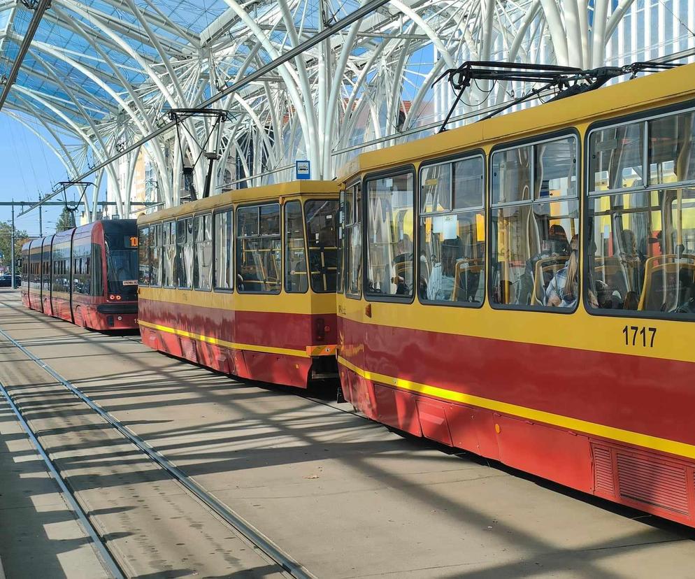 To najdłuższa linia tramwajowa w Łodzi. Można nią przejechać niemal całe miasto