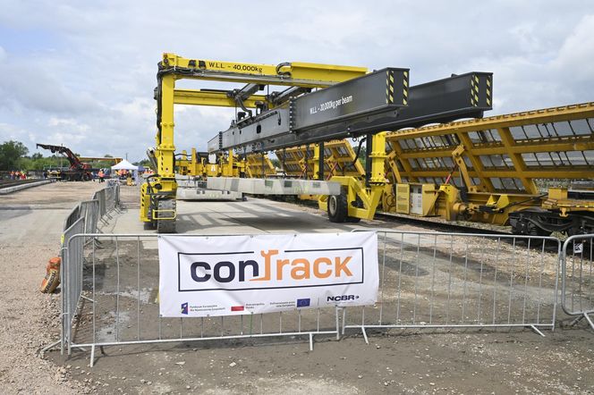 Kraków buduje Warszawie plac Zawiszy. Byliśmy w fabryce, gdzie powstanie 121 elementów wielkiej układanki