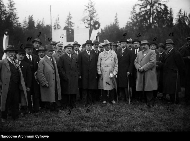 Moda w czasach PRL. Elegancja czy obciach? Tak się kiedyś ubierano