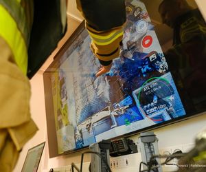  Kawle. Pożar zakładu przetwórstwa drobiowego. 120 strażaków walczy z żywiołem w czwartek, 14 sierpnia. Jeden z nich zaginął [ZDJĘCIA]