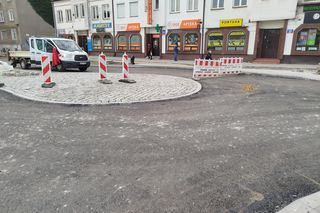 Na ul. Floriańskiej w Siedlcach powstaje nowe rondo ósemkowe i nowa nawierzchnia