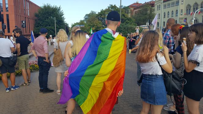 Bydgoszcz solidarna z Białymstokiem. - Każdy ma prawo do miłości i szacunku! [ZDJĘCIA] 