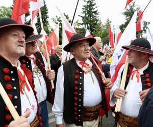 Karol Nawrocki prezydentem. Tłumy pod Sejmem