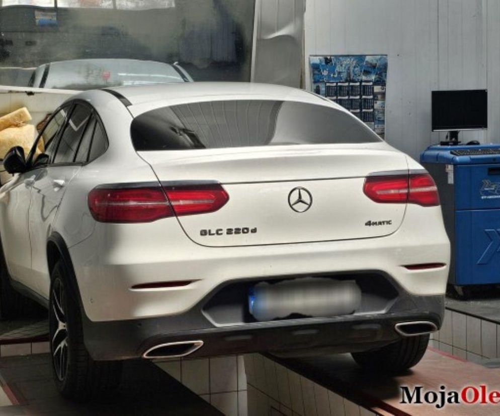 Wjechał mercedesem w ścianę. Diagnosta z Oleśnicy miał aż dwa promile
