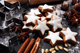 Cynamonowe gwiazdki z mlecznym kremem – obłędny deser nie tylko na święta Bożego Narodzenia