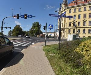 Strzelał do ludzi w Toruniu. Dziennikarz Marcin Lewicki jednym z poszkodowanychStrzelał do ludzi w Toruniu. Dziennikarz Marcin Lewicki jednym z poszkodowanych