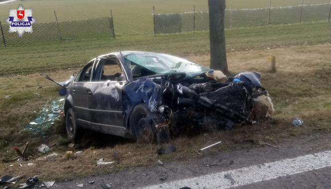 zderzenie samochodów na drodze krajowej numer 17
