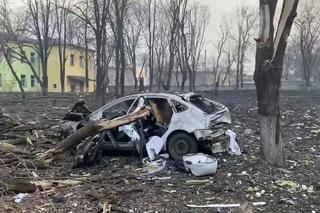   Zniszczony po rosyjskim nalocie sierociniec i szpital położniczy w Mariupolu