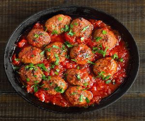 Klopsiki faszerowane mozzarellą to gratka dla całej rodziny. Robię je przynajmniej raz w tygodniu